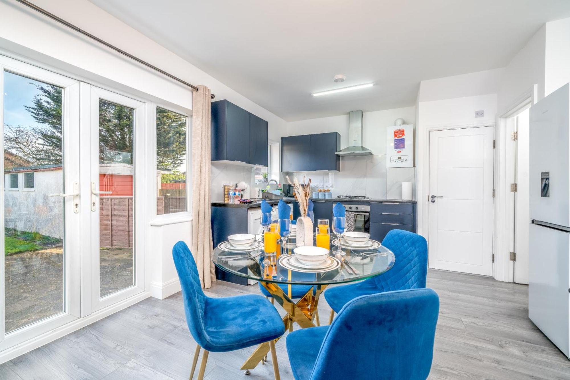 Lux 3Bed Near Wembley With Parking By Oceana Group - Sleeps 8 Apartment Harrow Bagian luar foto